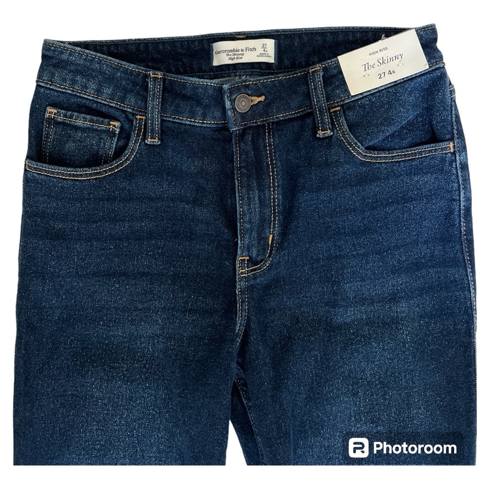 BNWT Abercrombie & Fitch- The Skinny high rise jeans - Picture 2 of 4